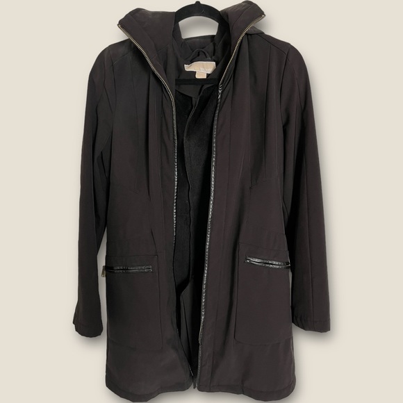 Michael Kors Trench Coat Women's M Black Wt Gold Accents Lined Polyester STAINED - Picture 1 of 8